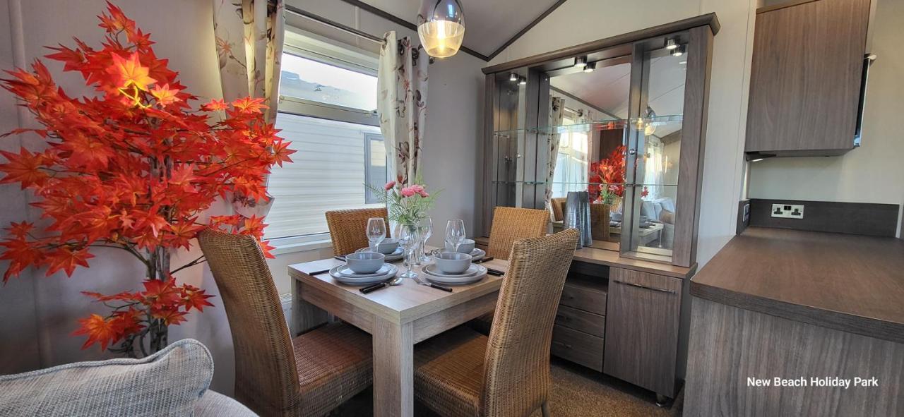 Апартаменты 13 The Meadows New Beach Holiday Park Димчерч Экстерьер фото