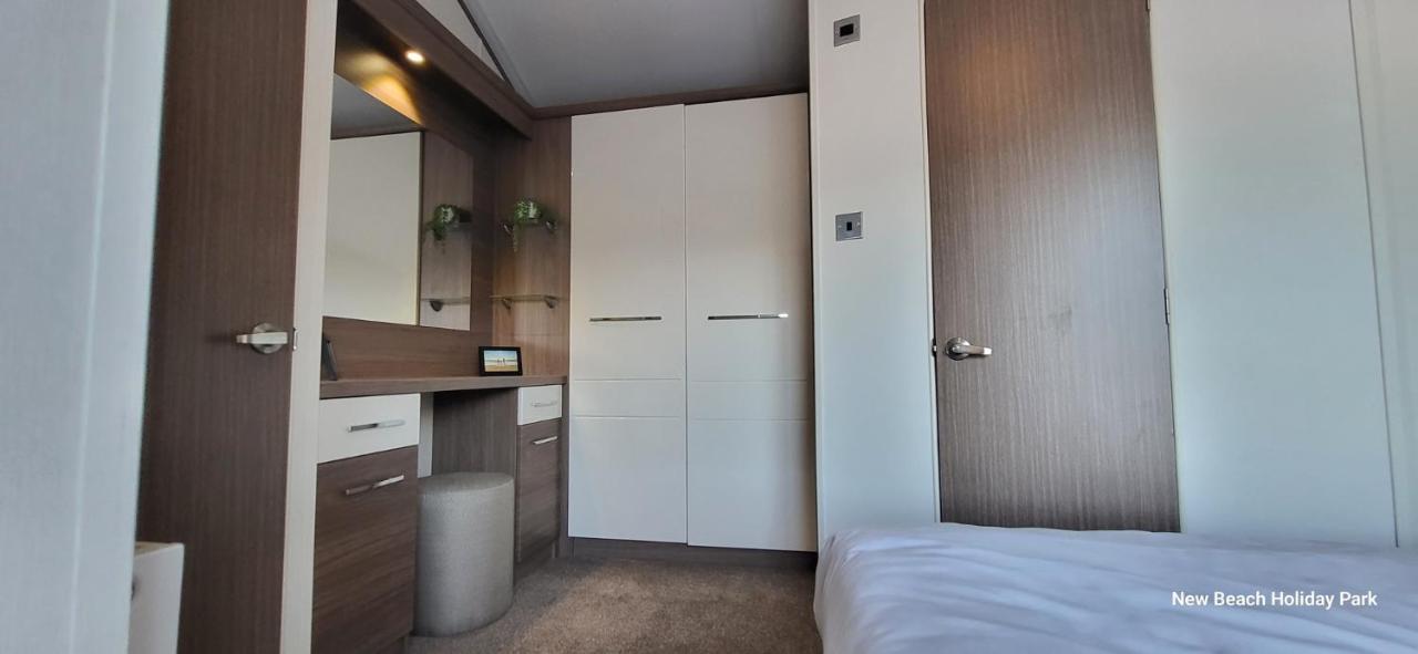 Апартаменты 13 The Meadows New Beach Holiday Park Димчерч Экстерьер фото